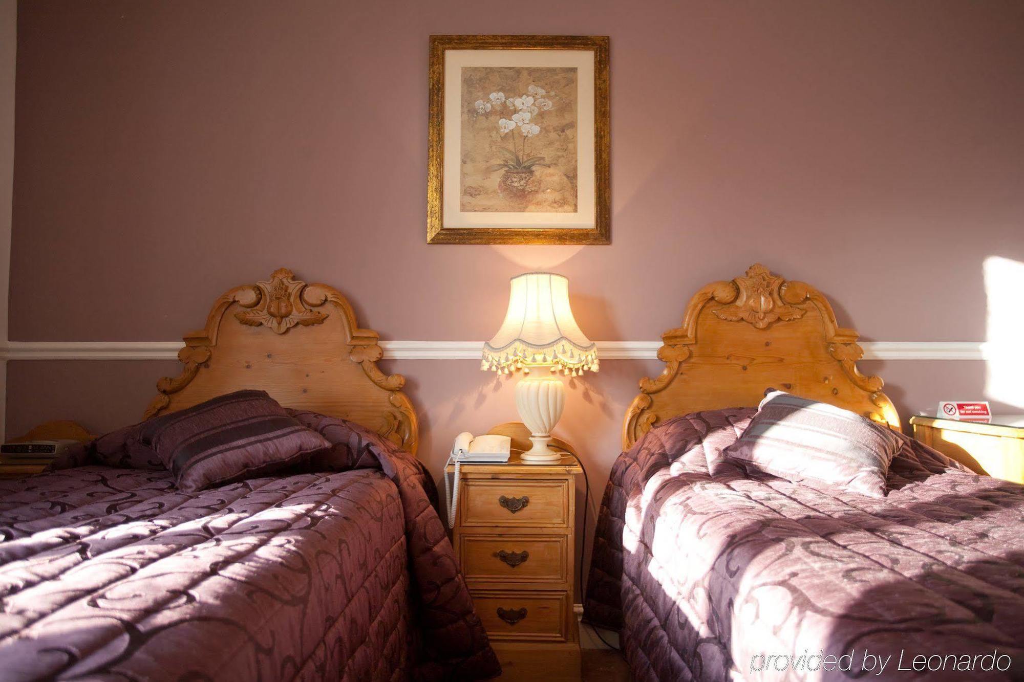 Fines Bayliwick Hotel แบล็กเนลล์ ภายนอก รูปภาพ