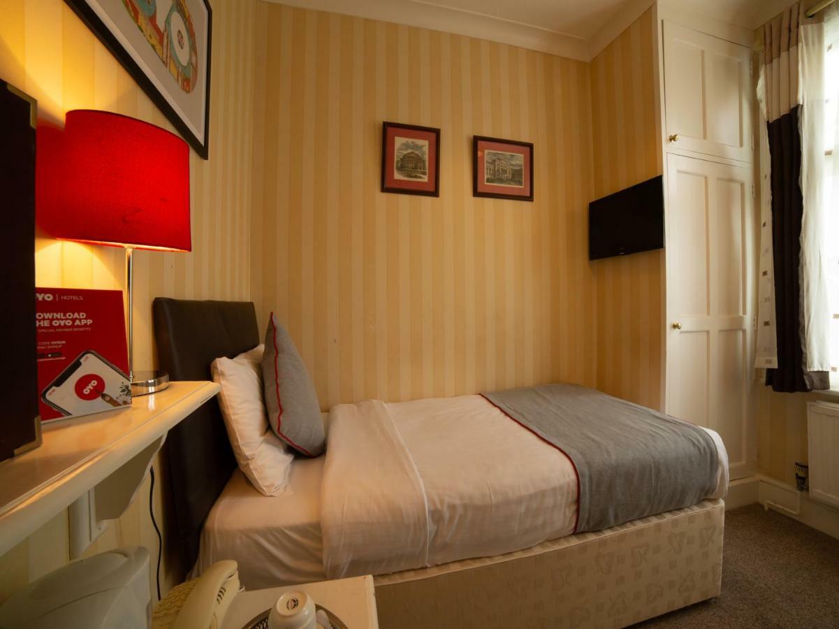 Fines Bayliwick Hotel แบล็กเนลล์ ภายนอก รูปภาพ