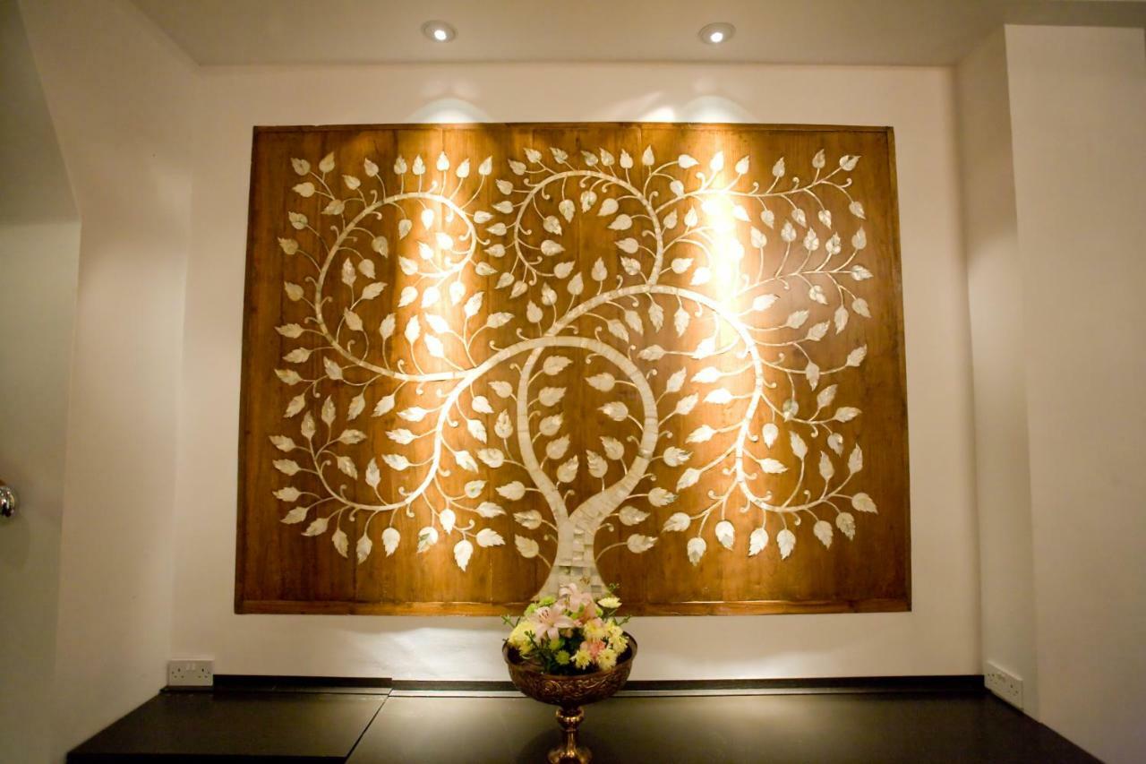Fines Bayliwick Hotel แบล็กเนลล์ ภายนอก รูปภาพ